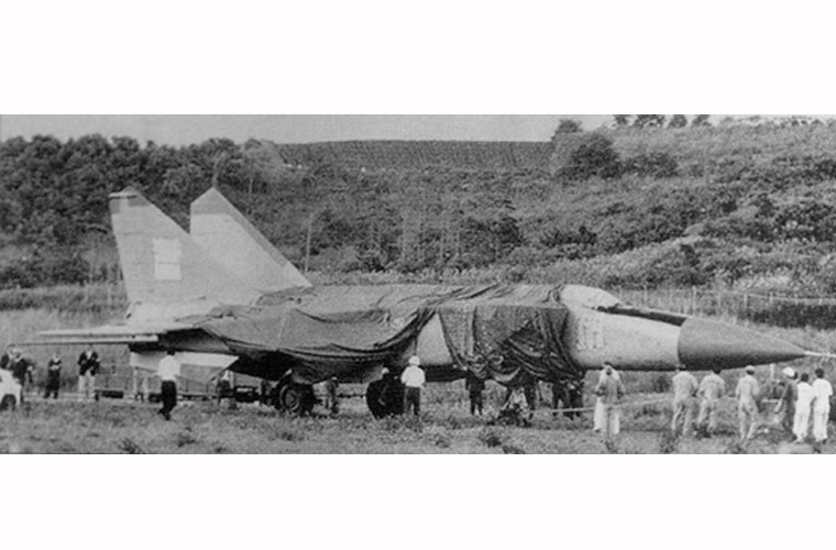 Dong troi vu danh cap tiem kich MiG-25 Lien Xo (4)-Hinh-3